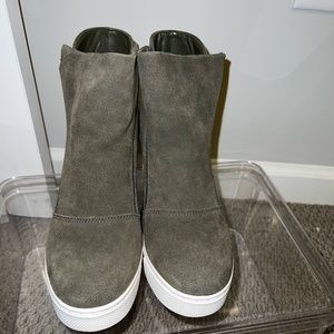 STEVE MADDEN Wedge Sneaker green like new